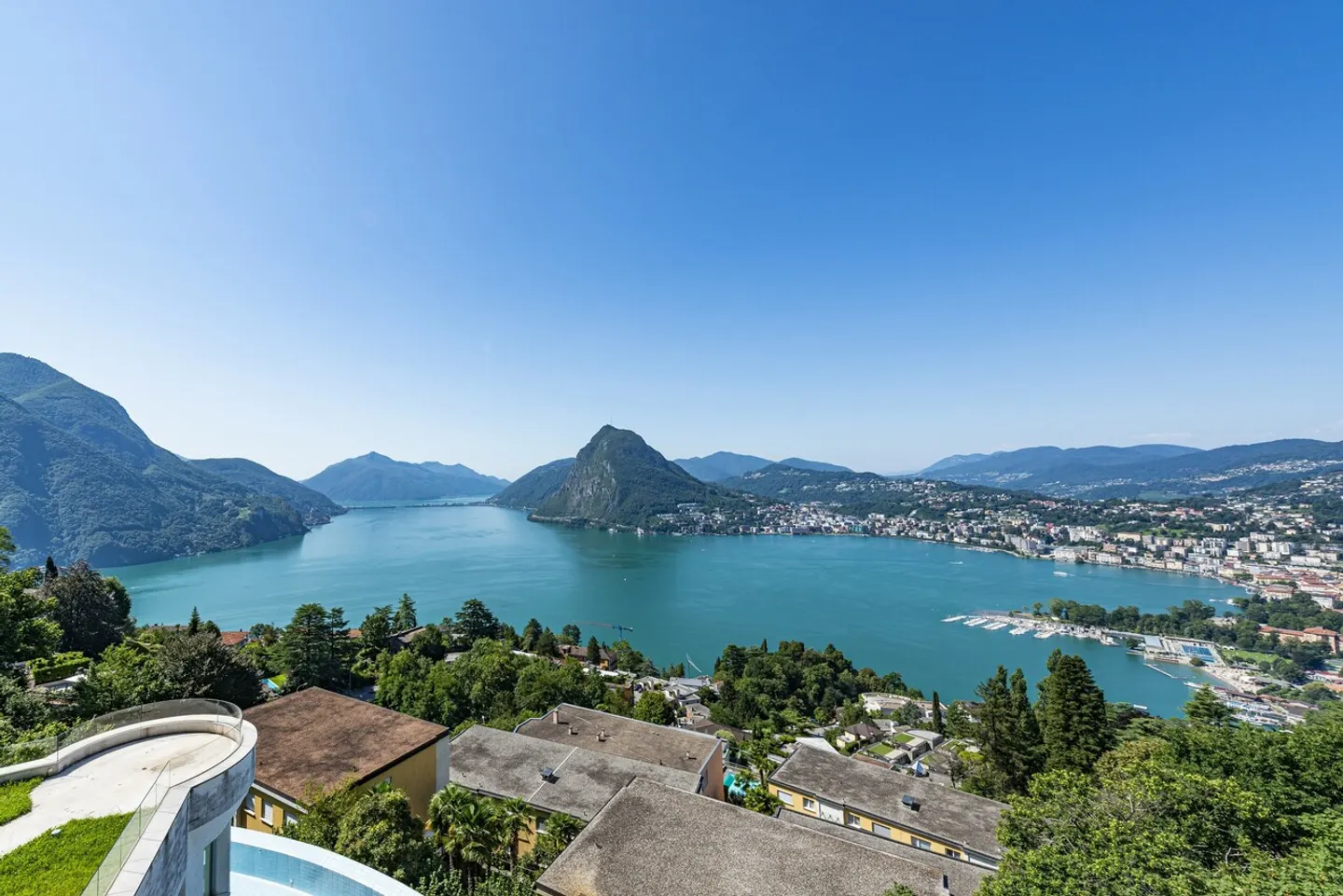 Luxurious Duplex Penthouse in a Dominant Position - Photo 6 of 16