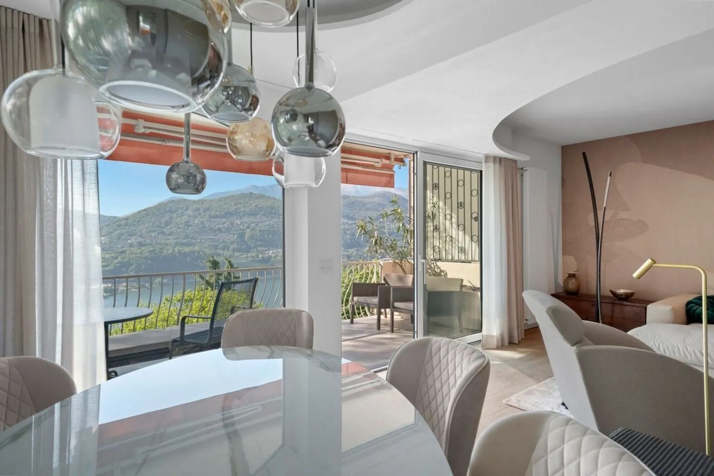 Montagnola – APPARTAMENTO ESCLUSIVO DI 3,5 STANZE IN UNA VILLA CON SOLI 4 UNITA', UN'OASI DI DESIGN NEL VERDE - Foto 4 di 13