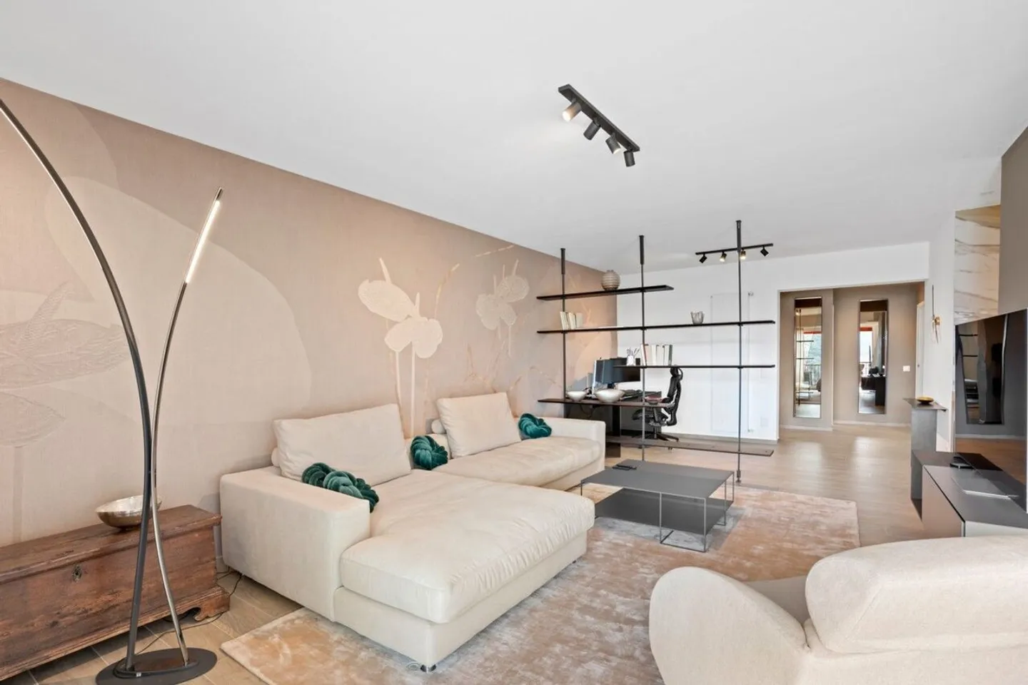 Montagnola – APPARTAMENTO ESCLUSIVO DI 3,5 STANZE IN UNA VILLA CON SOLI 4 UNITA', UN'OASI DI DESIGN NEL VERDE - Foto 7 di 13
