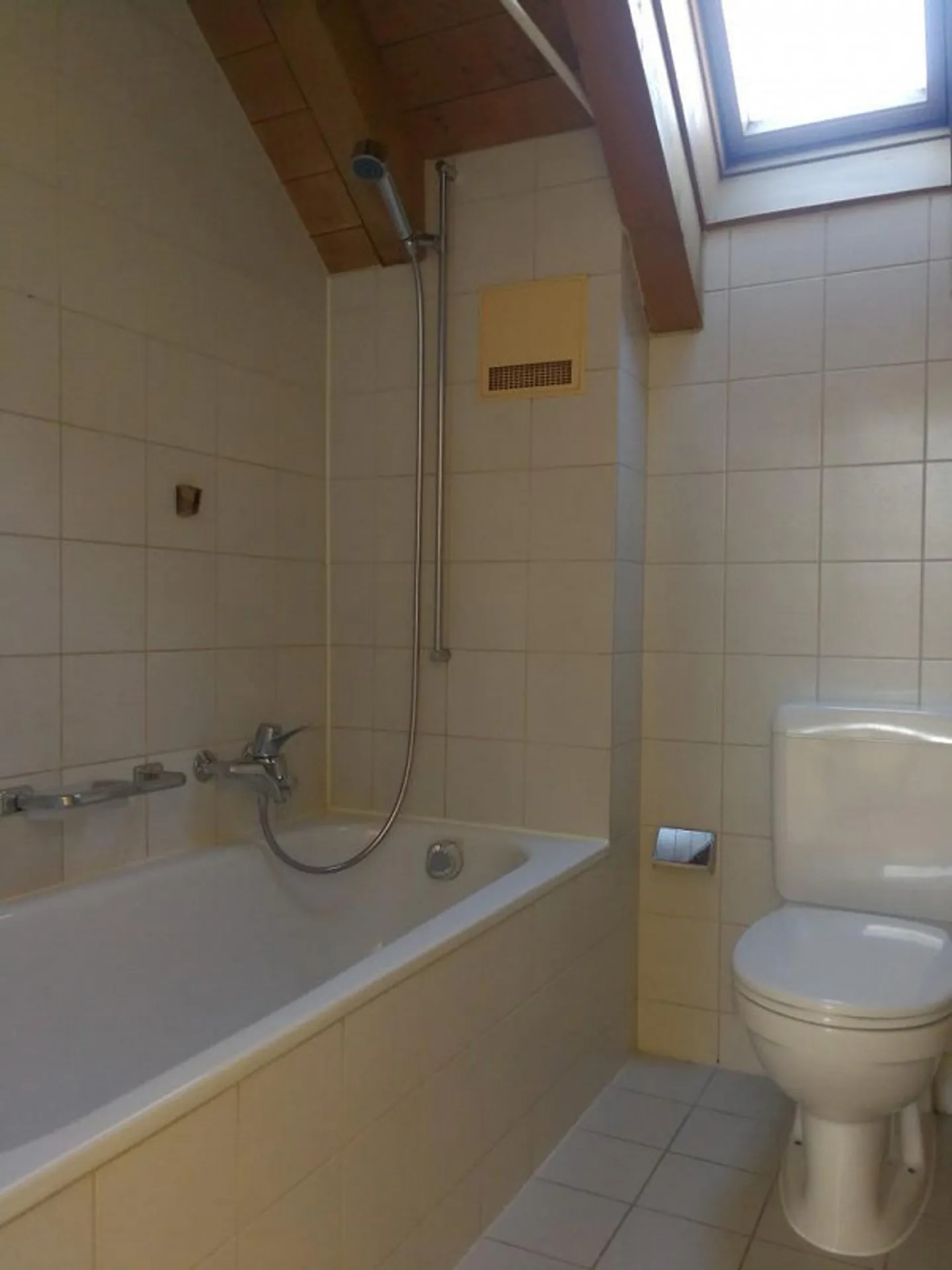 Appartement attrayant de 3 pièces avec galerie - Photo 6 sur 8