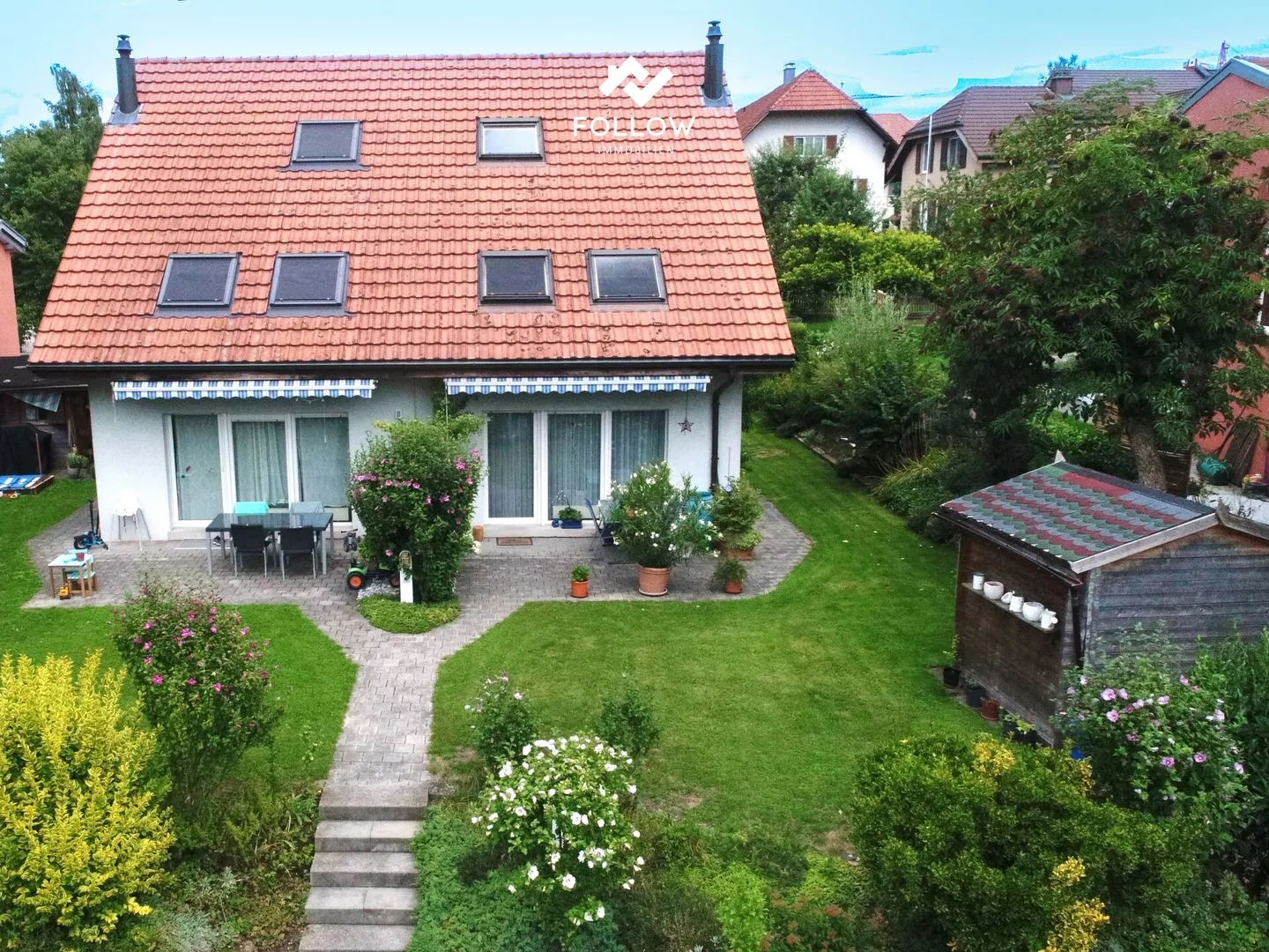 Family-friendly semi-detached house with garden and carport - Photo 1 of 12