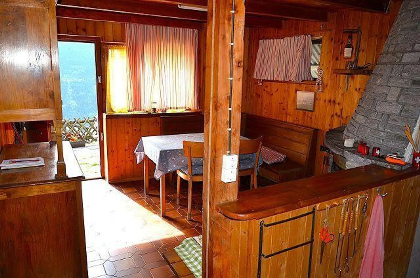 Bel rustico di 3 locali molto soleggiata, tranquilla, bella vista - Foto 2 di 28