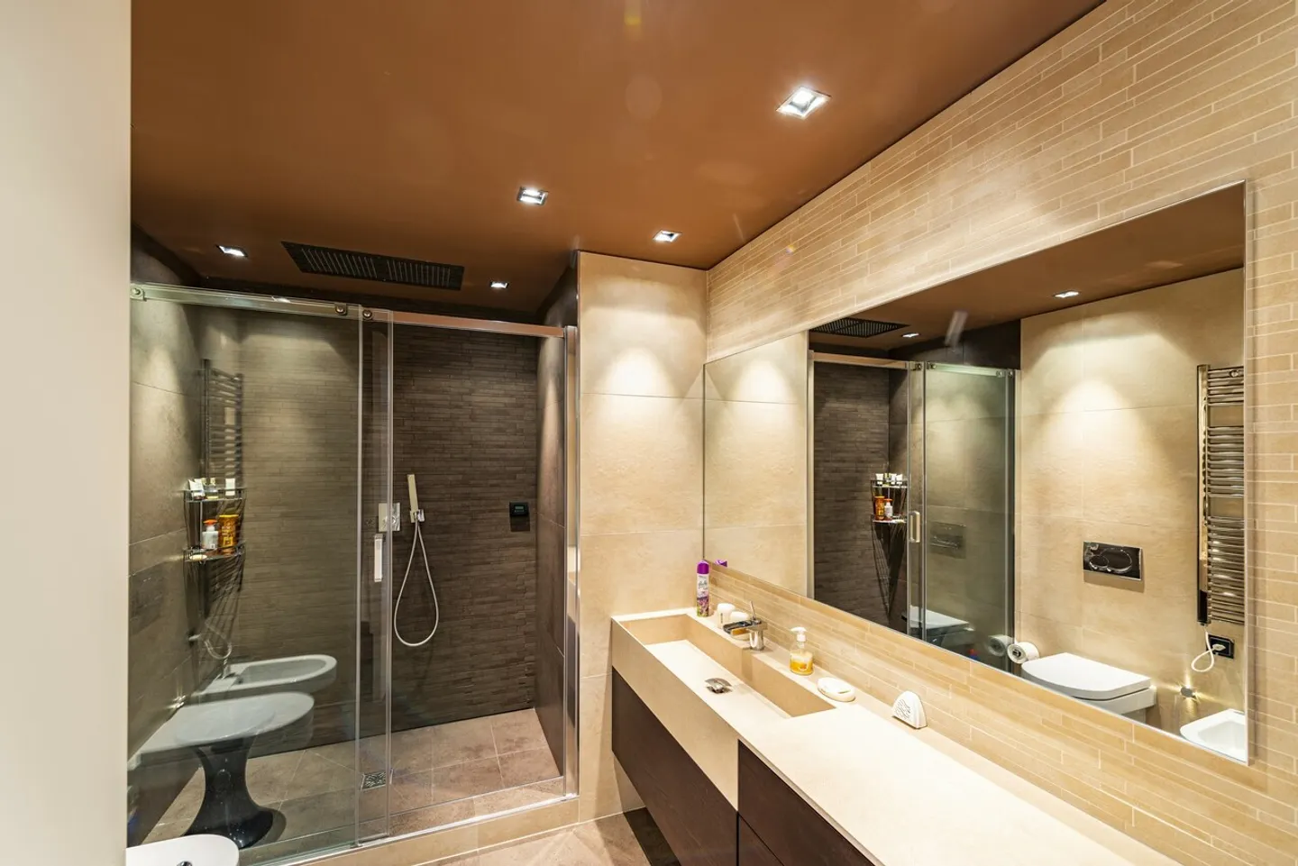 Luxurious Duplex Penthouse in a Dominant Position - Photo 14 of 16