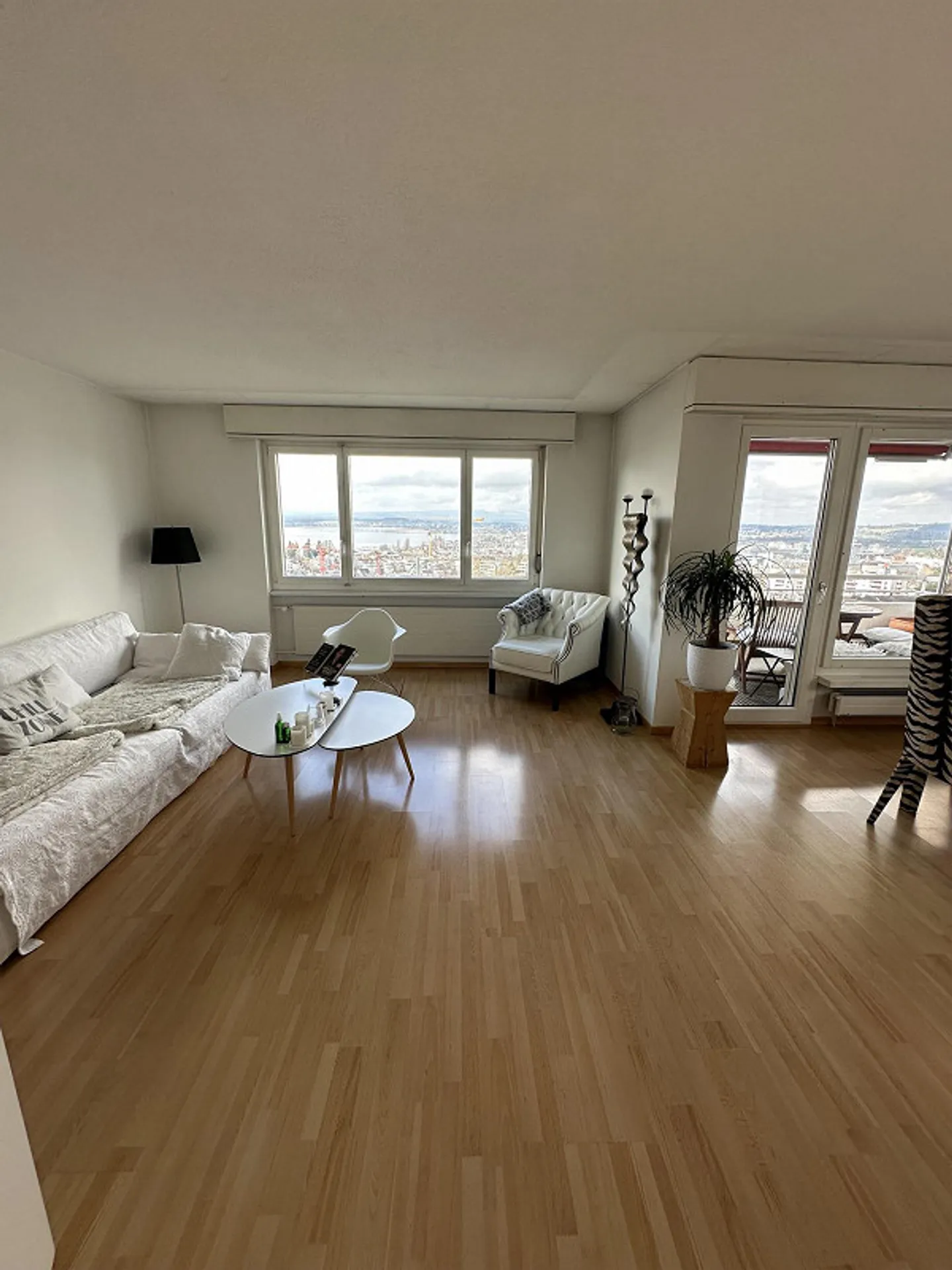 Helles Apartment mit Seesicht - Foto 1 von 8