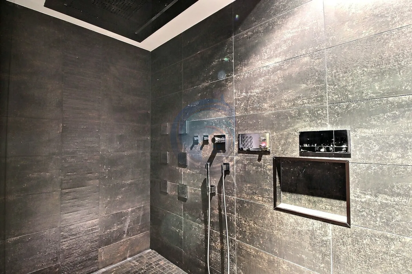 LUSSUOSO APPARTAMENTO DUPLEX CON VISTA SUL LAGO - Foto 16 di 24