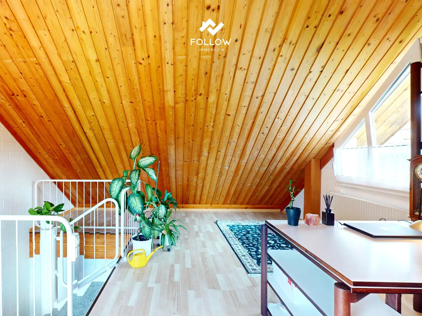 Family-friendly semi-detached house with garden and carport - Photo 10 of 12