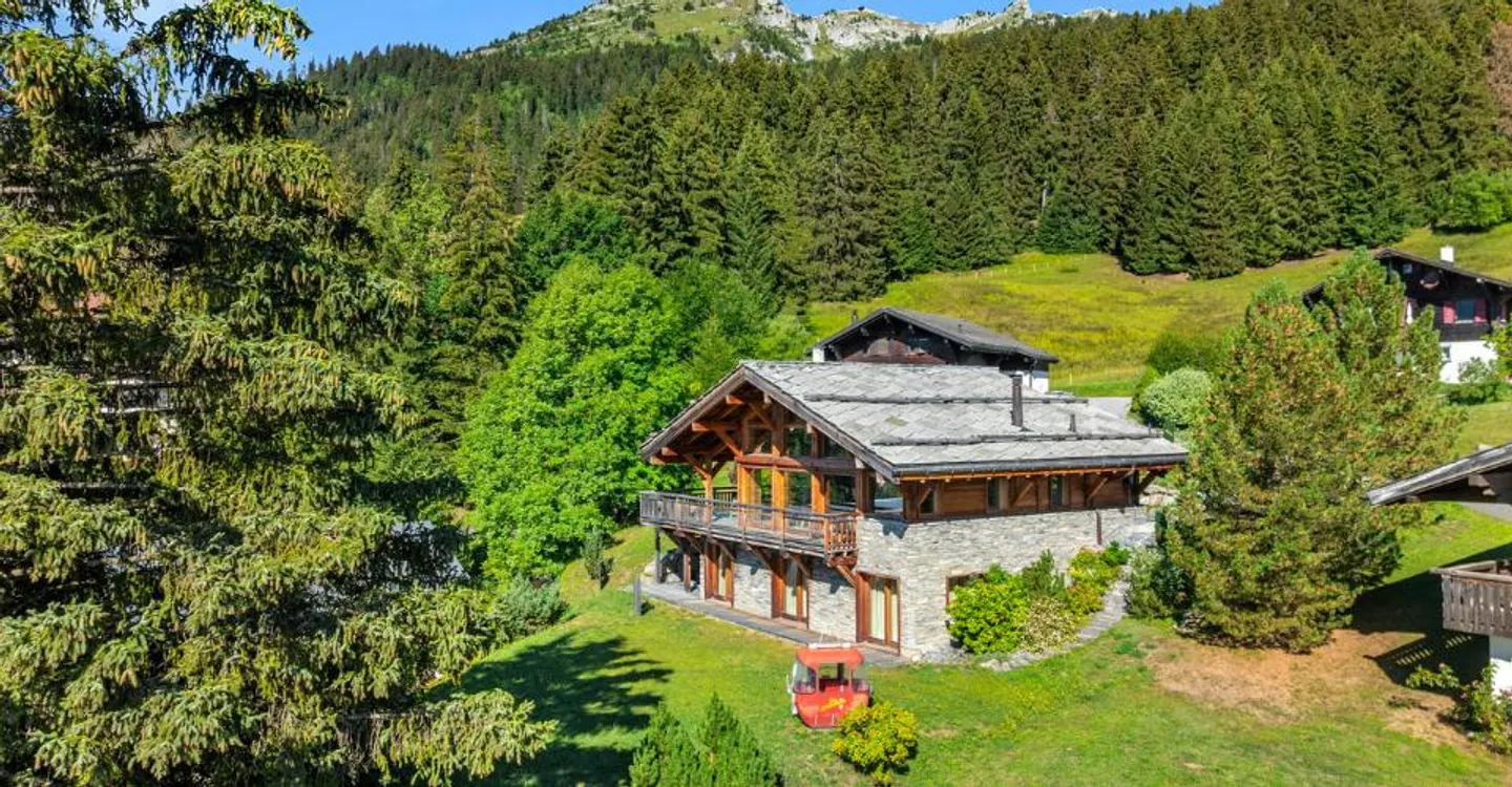 Exceptional Chalet – Luxury, Elegance and Panorama in the Heart of the Alps - Photo 1 of 12
