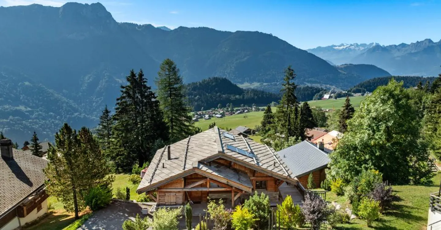Exceptional Chalet – Luxury, Elegance and Panorama in the Heart of the Alps - Photo 6 of 12
