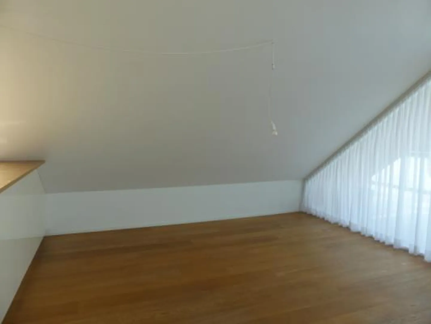 Moderno appartamento attico di 3,5 stanze a Muttenz con garage - Foto 10 di 27