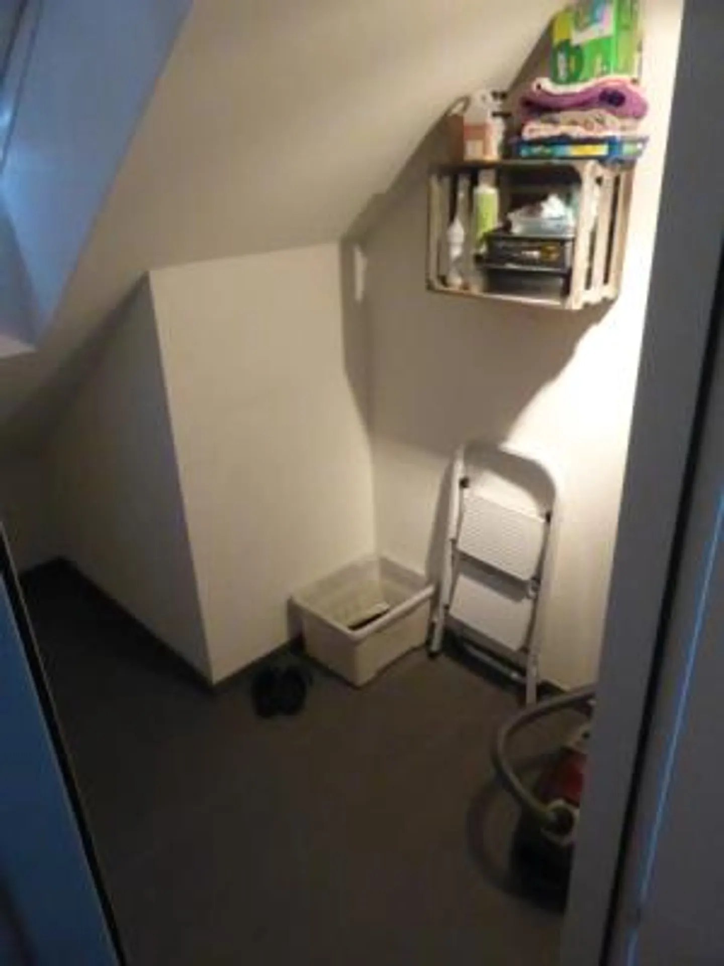 Moderno appartamento attico di 3,5 stanze a Muttenz con garage - Foto 19 di 27