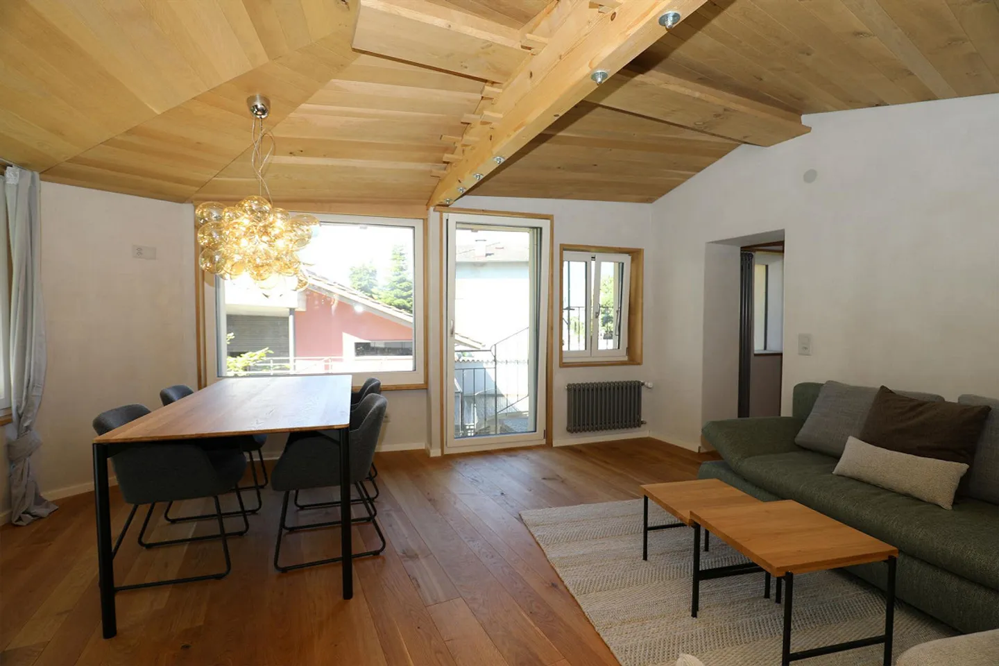 Attractive, completely renovated 2.5-room maisonette apartment - Photo 10 of 28