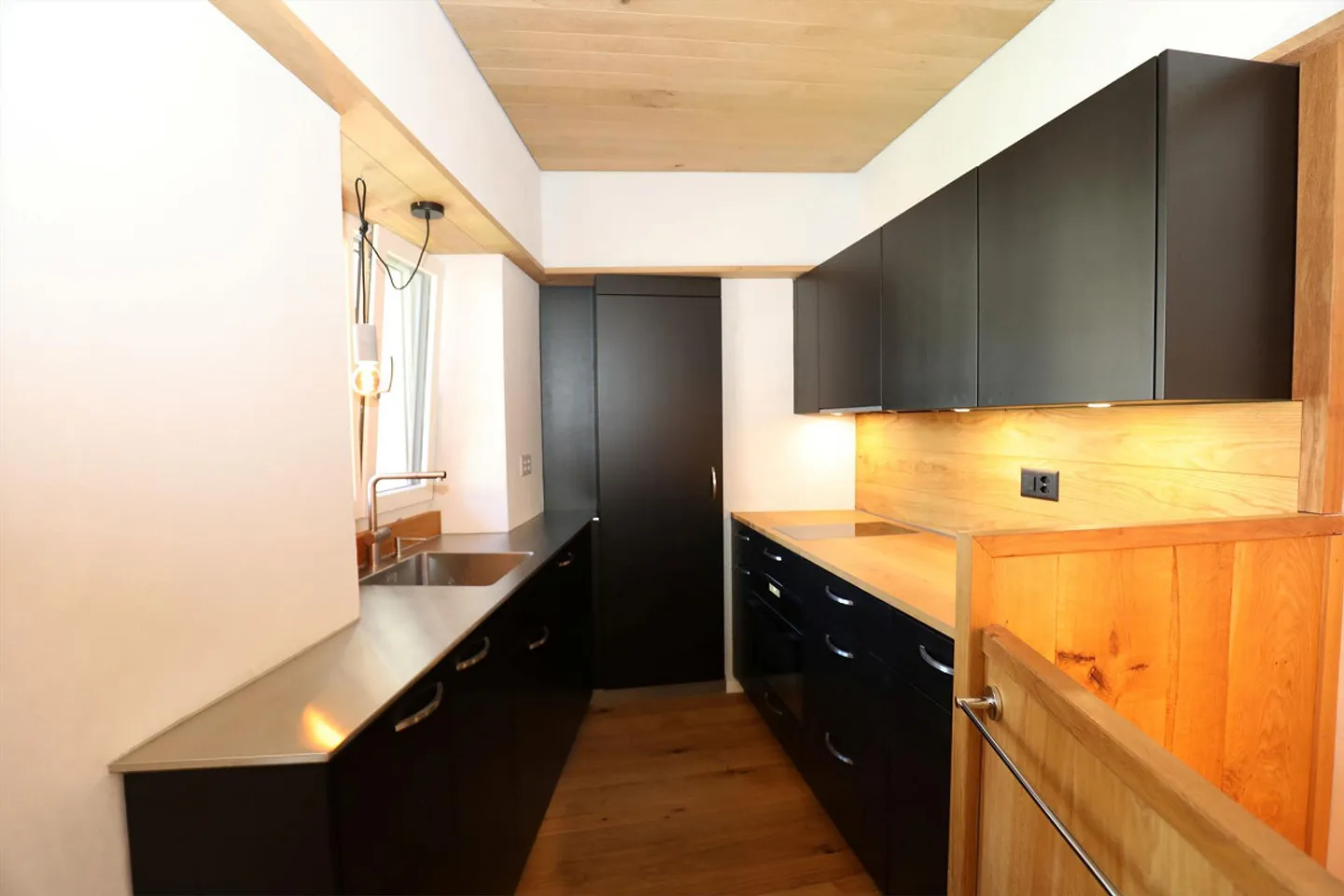 Attractive, completely renovated 2.5-room maisonette apartment - Photo 13 of 28
