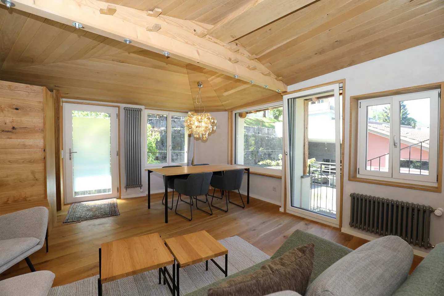 Attractive, completely renovated 2.5-room maisonette apartment - Photo 3 of 28