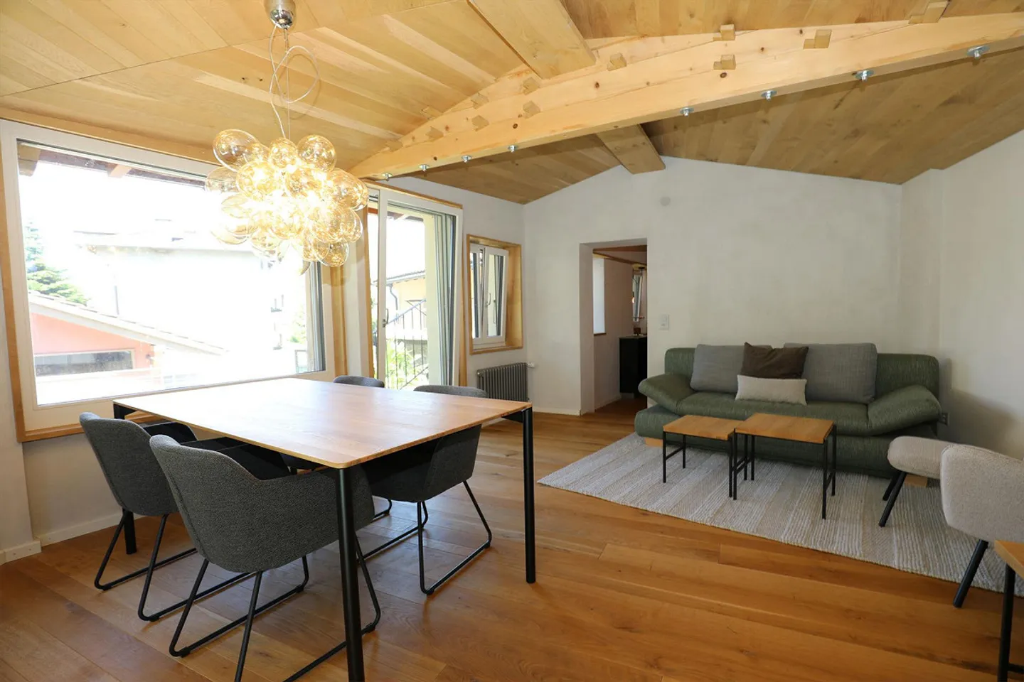 Attractive, completely renovated 2.5-room maisonette apartment - Photo 9 of 28