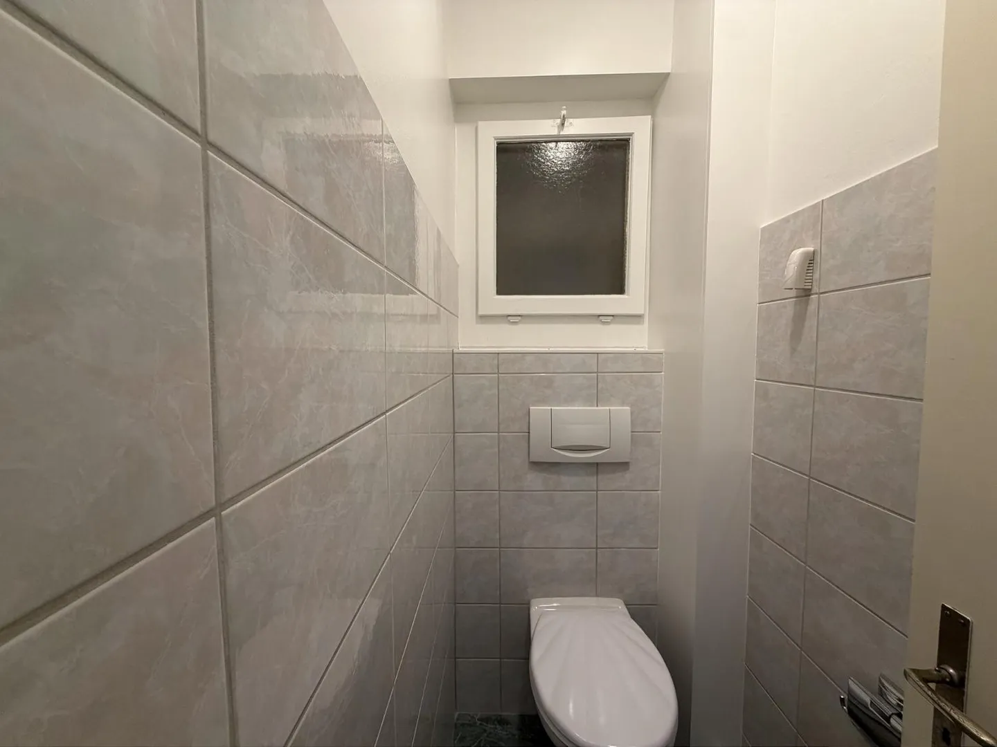 01596 - Appartement 3½ pièces - AV. BEAUREGARD 32 - FRIBOURG - Photo 6 sur 8