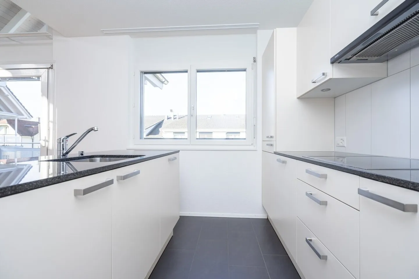 Appartement spacieux avec galerie - Photo 4 sur 9