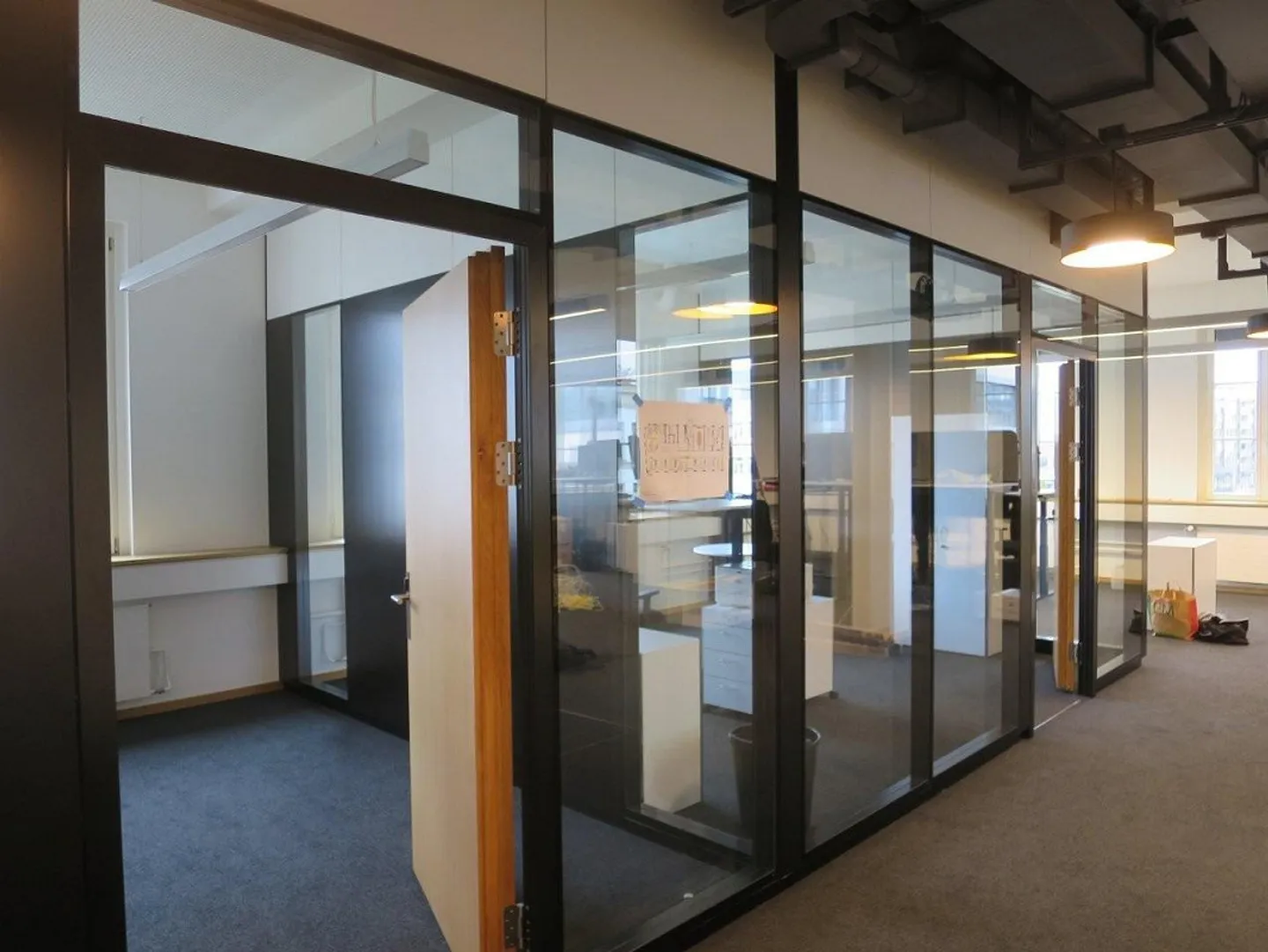 Working in the Sulzer Area: 442m2 Office Space Centrally Located in Winterthur - Photo 4 of 6