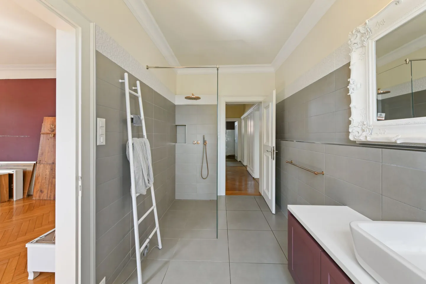 Historical Art Nouveau villa with charm, large garden and plenty of space for your living dreams - Photo 31 of 58