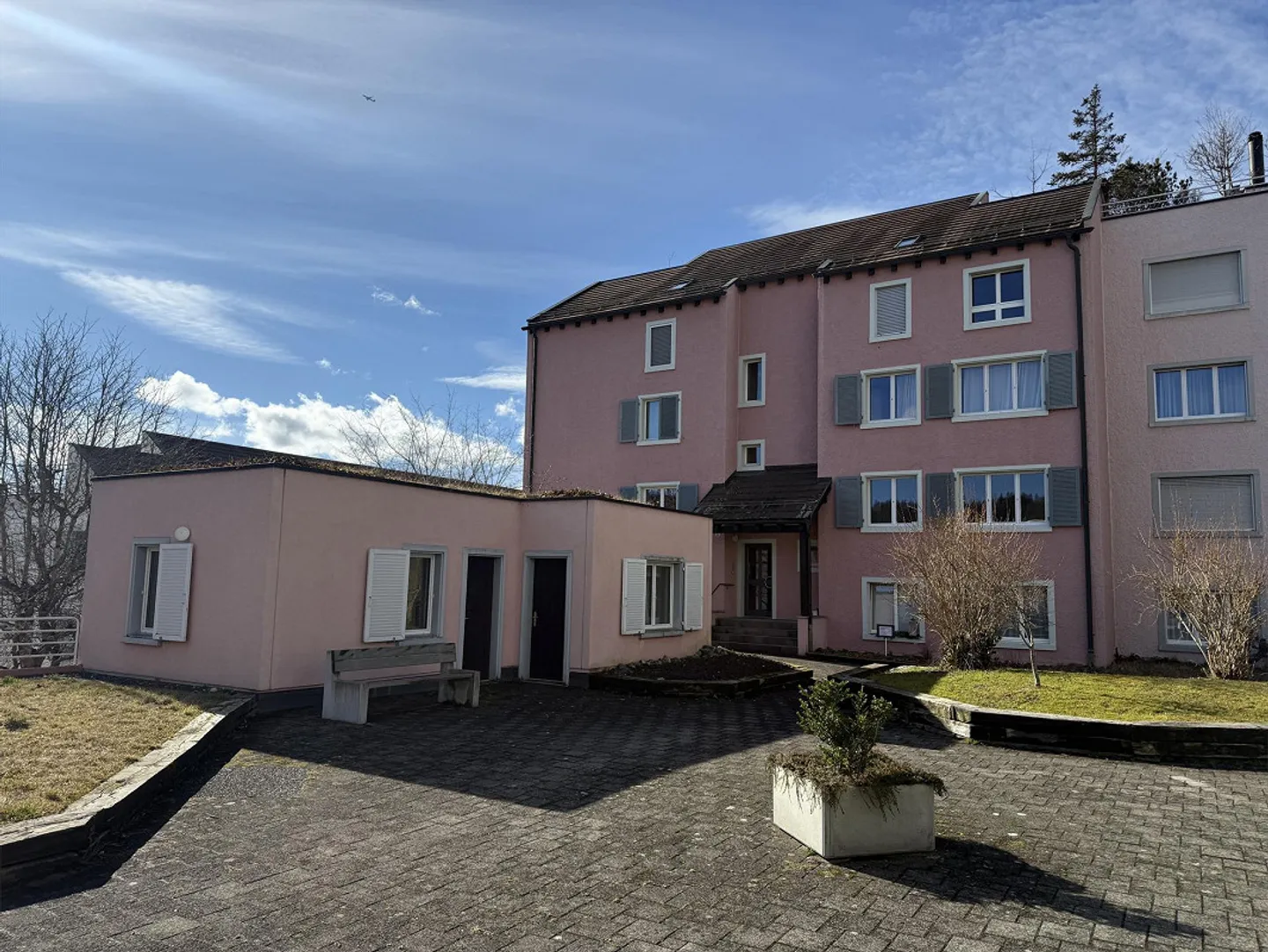 Stylish 3.5-room ground floor apartment in a sought-after location - Photo 11 of 11