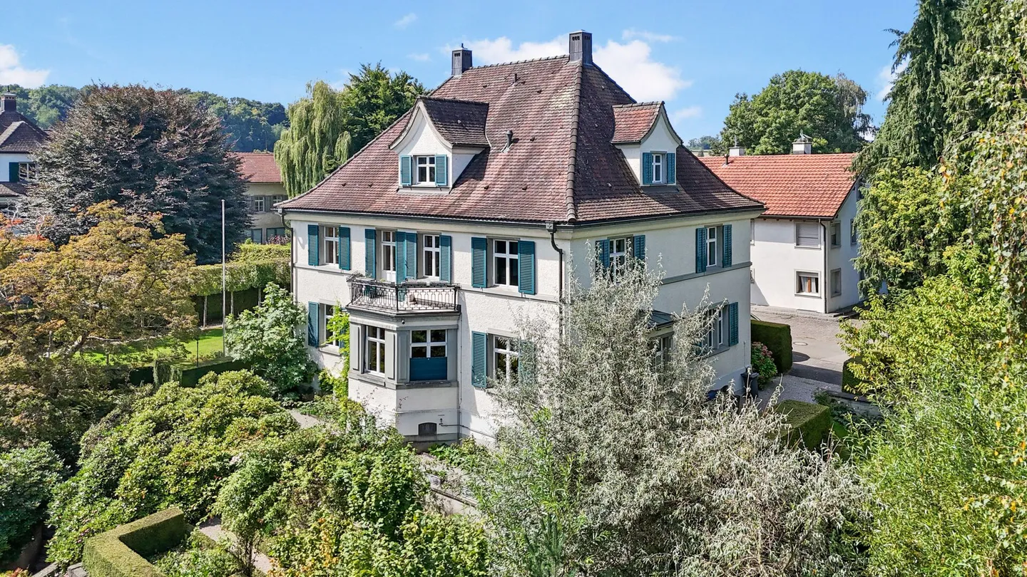 Historical Art Nouveau villa with charm, large garden and plenty of space for your living dreams - Photo 54 of 58