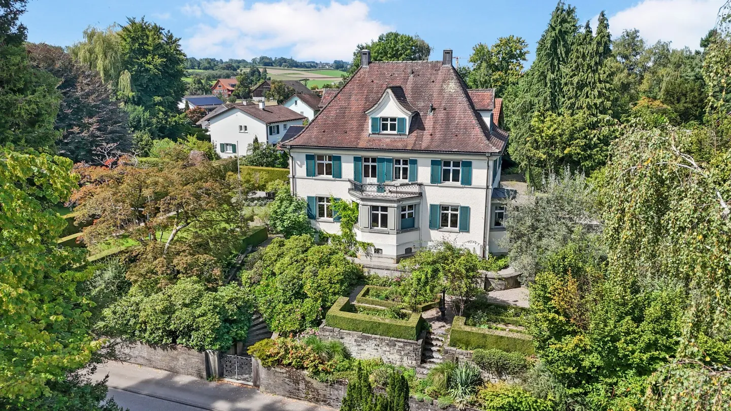 Historical Art Nouveau villa with charm, large garden and plenty of space for your living dreams - Photo 57 of 58