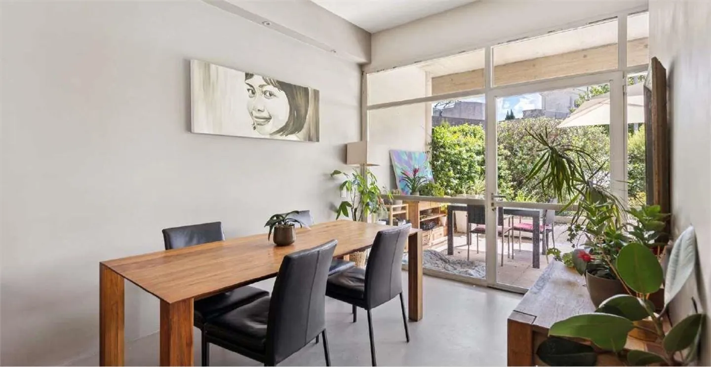 Elegant 3.5-room apartment with large garden - Photo 7 of 13