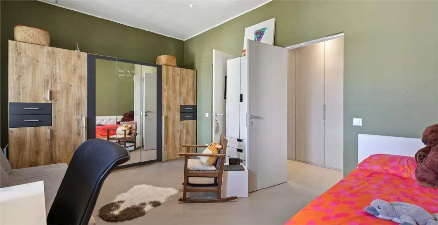 Elegant 3.5-room apartment with large garden - Photo 11 of 13