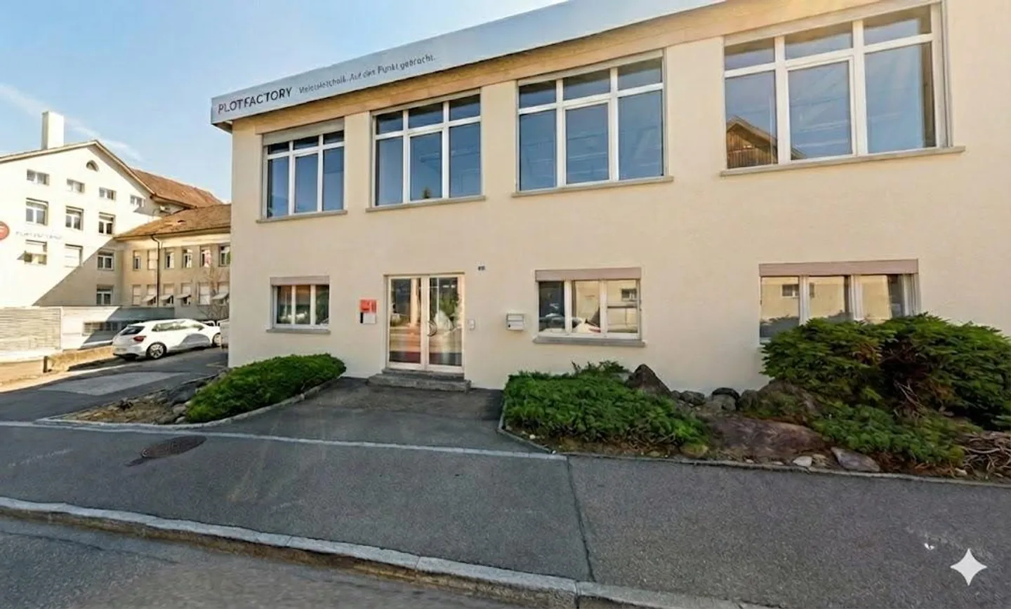 Espace commercial spacieux de 30 m² à 194 m² - Photo 1 sur 7