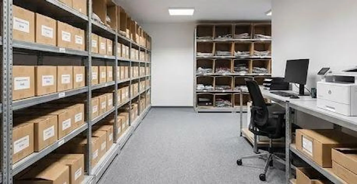 Espace commercial spacieux de 30 m² à 194 m² - Photo 2 sur 7