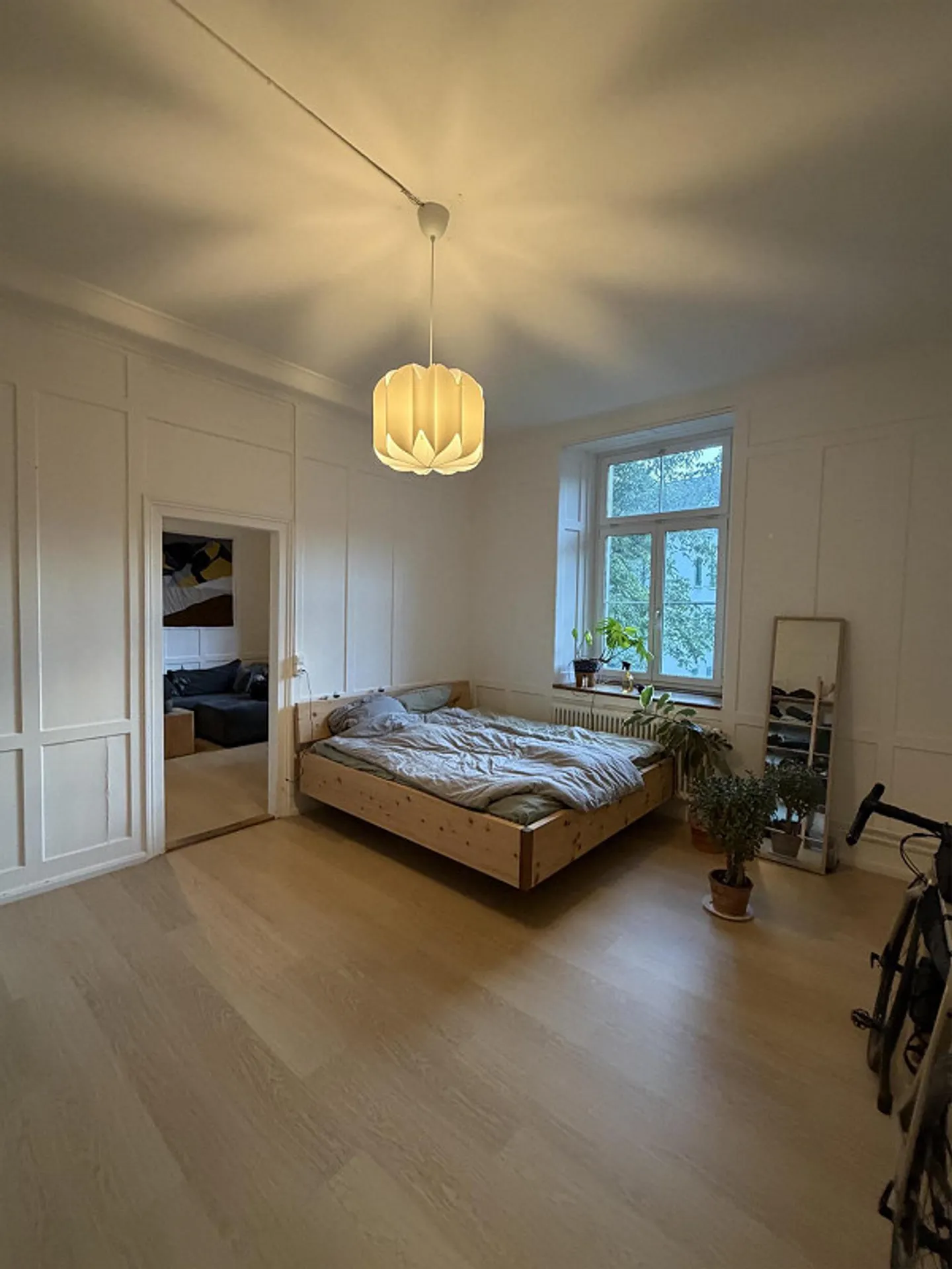 Appartement de 2 pièces dans un ancien bâtiment - Photo 2 sur 5