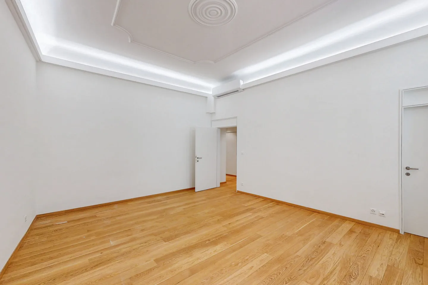 Ihr neues Büro in der renommierten Via Nassa - Foto 6 von 9