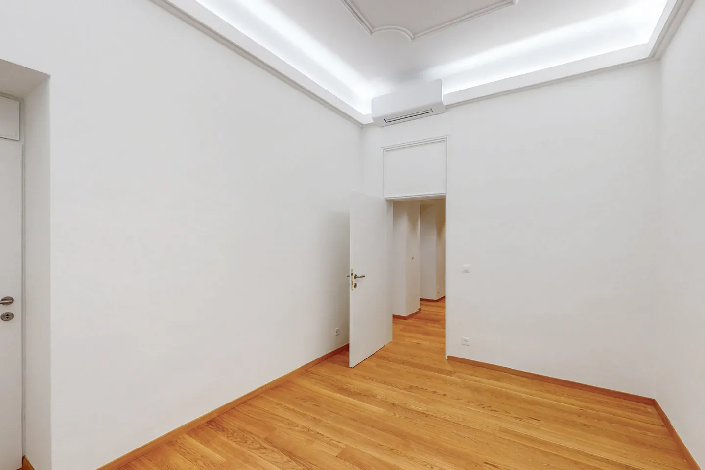 Ihr neues Büro in der renommierten Via Nassa - Foto 8 von 9