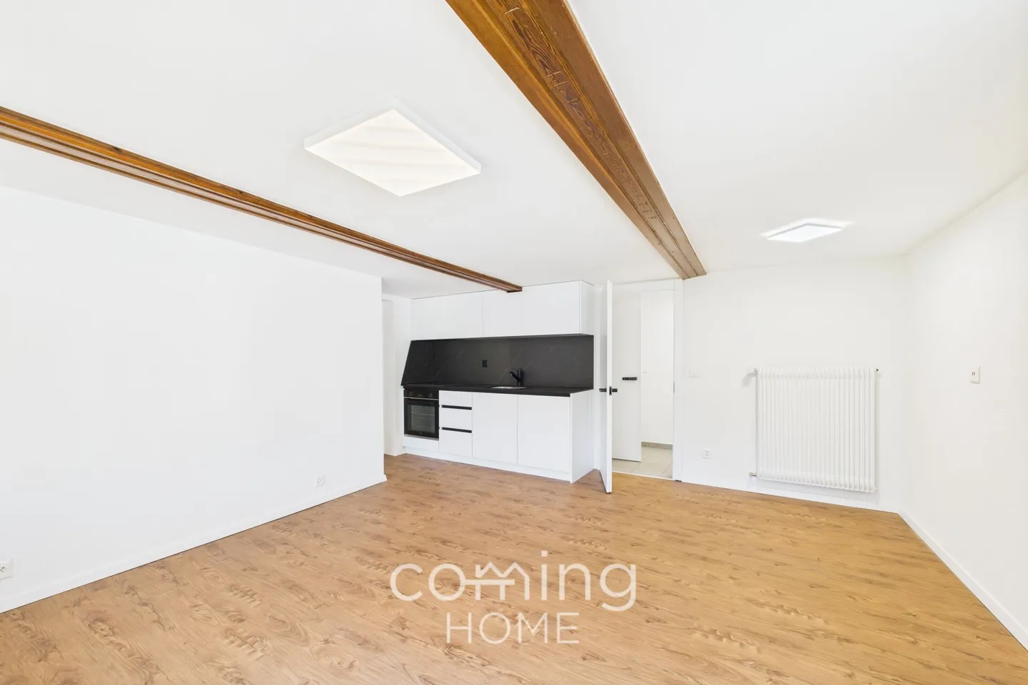 Central 2.5-room apartment with separate studio in Saas-Grund - versatile and high-yield - Photo 3 of 12