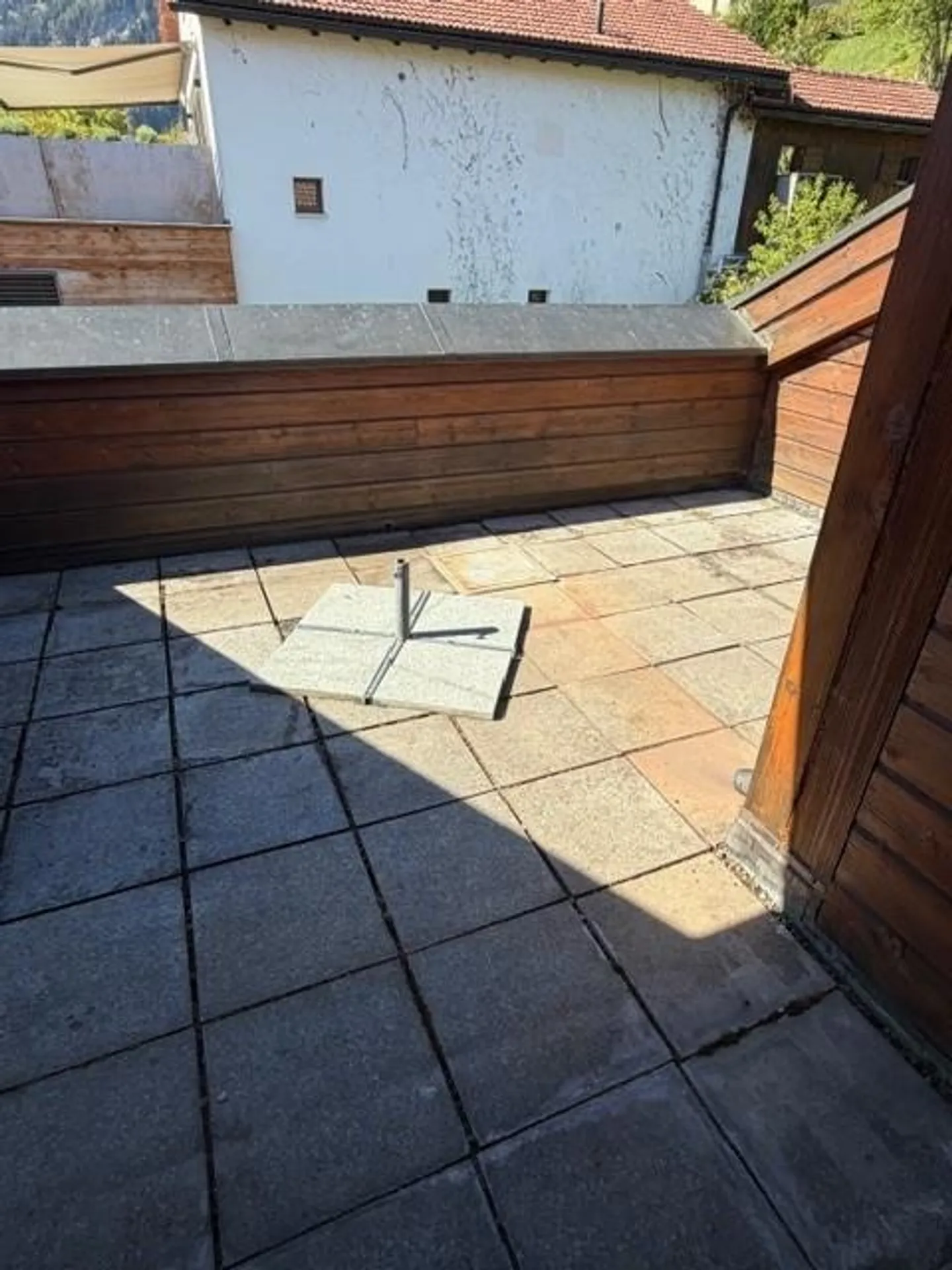3.5 Zimmer-Dachwohnung mit wunderbarer Sicht auf Thusis zu vermieten - Foto 9 von 10