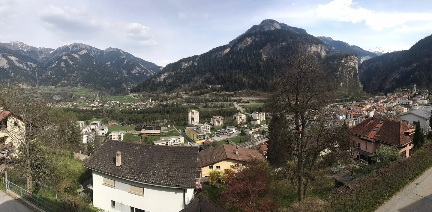 3.5 Zimmer-Dachwohnung mit wunderbarer Sicht auf Thusis zu vermieten - Foto 10 von 10