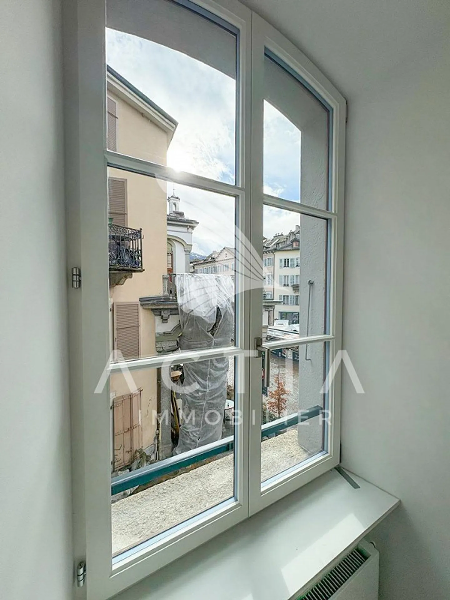 Magnificent new office in the heart of the old town - Photo 8 of 11