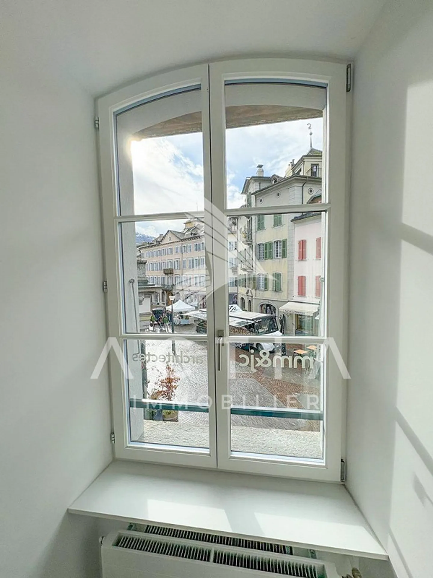 Magnificent new office in the heart of the old town - Photo 9 of 11