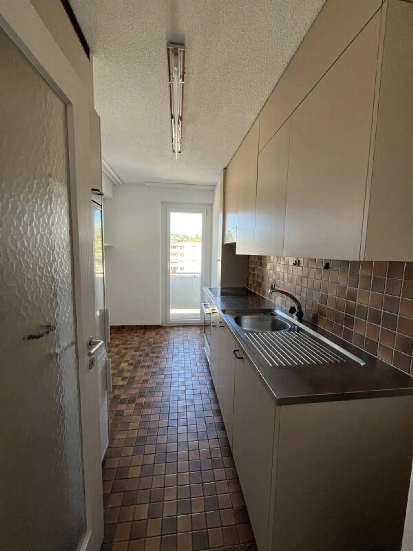 Appartamento conveniente con balcone in una posizione perfetta a St. Gallen - Foto 2 di 7