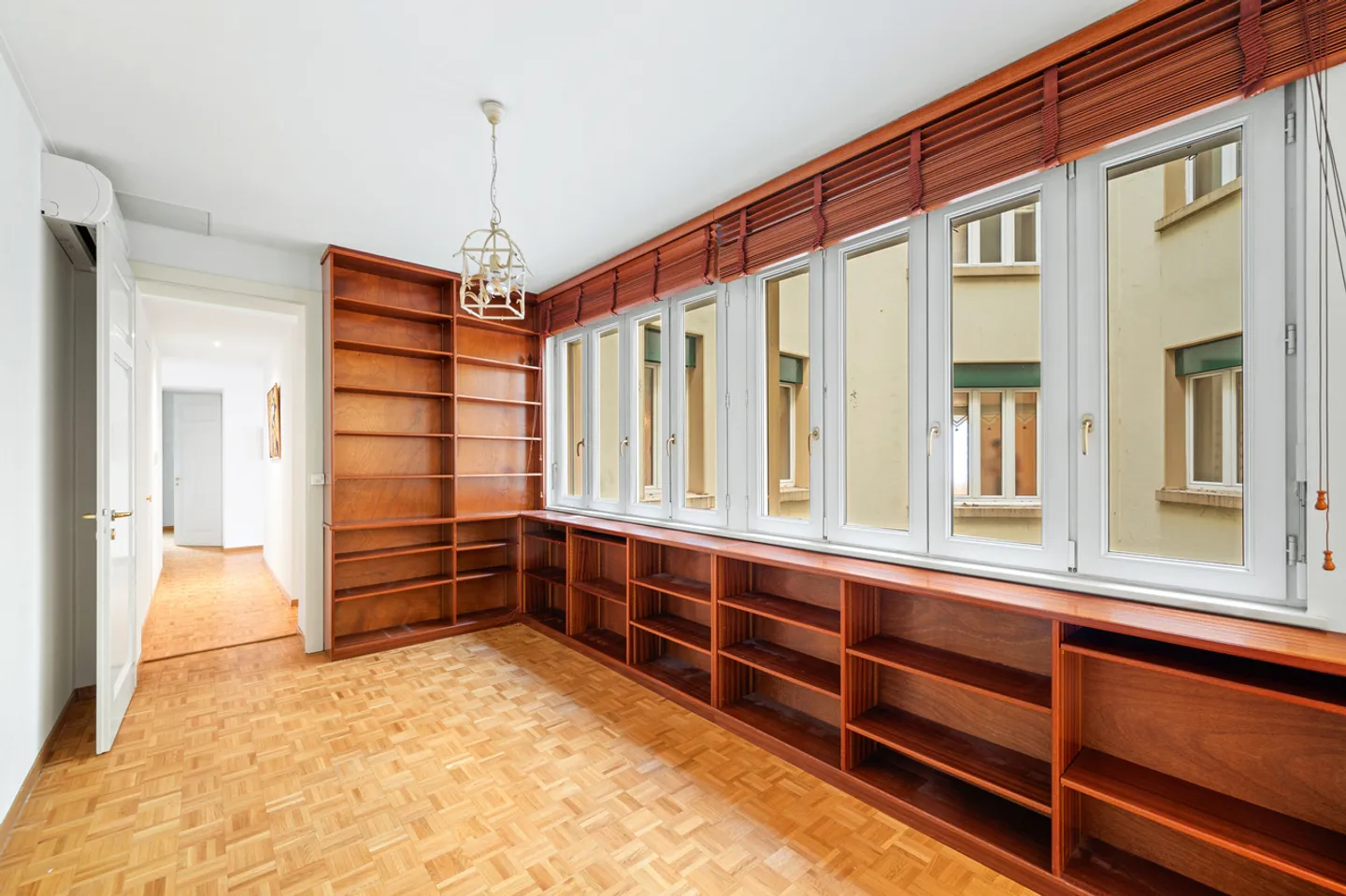 Un indirizzo unico nel cuore di Montreux - Foto 3 di 10