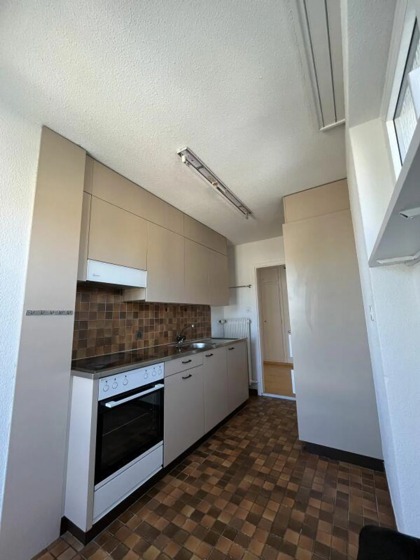 Appartamento conveniente con balcone in una posizione perfetta a St. Gallen - Foto 3 di 7
