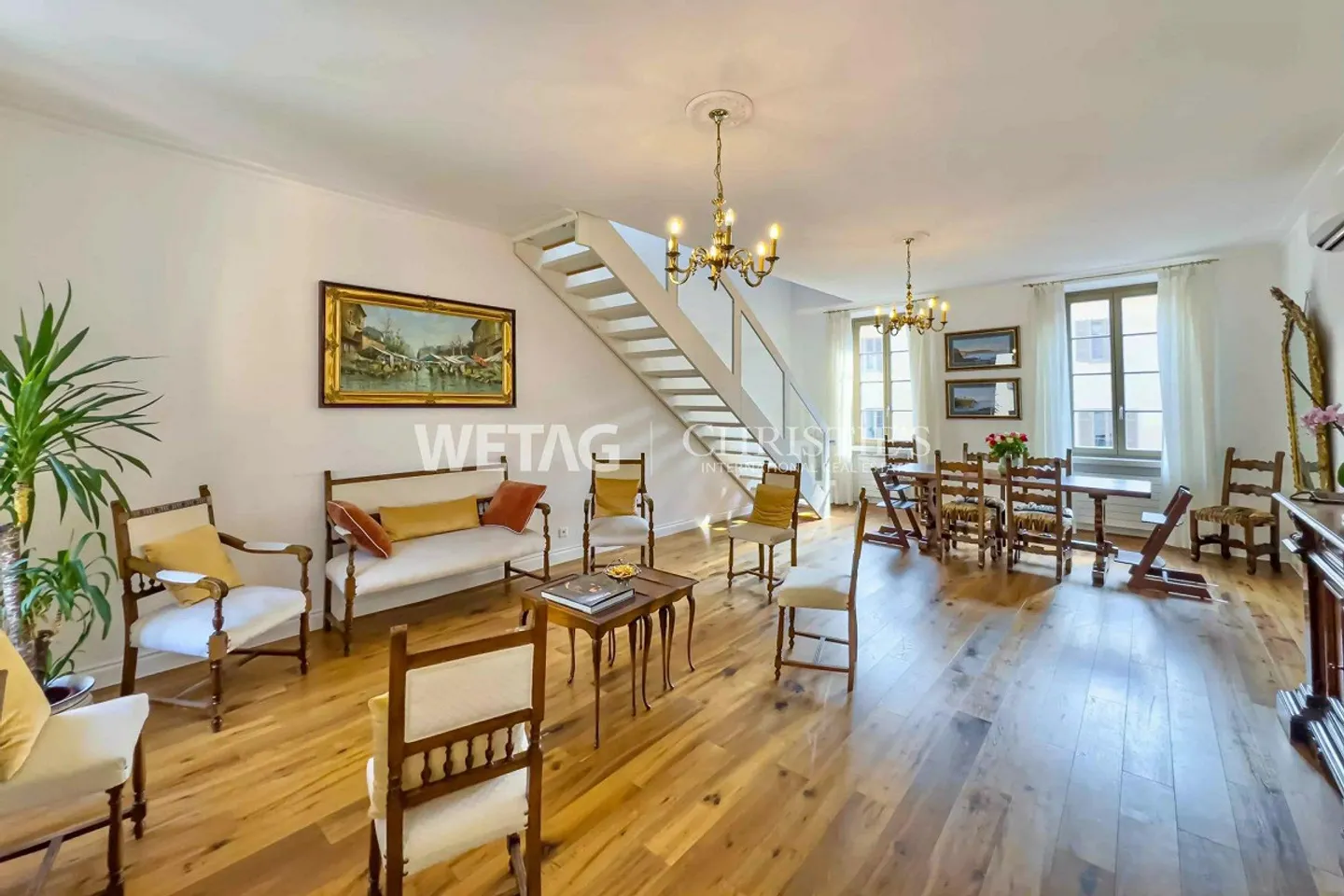 Appartement Duplex-Penthouse Élégant à Vendre dans le Centre Historique de Lugano - Photo 4 sur 11