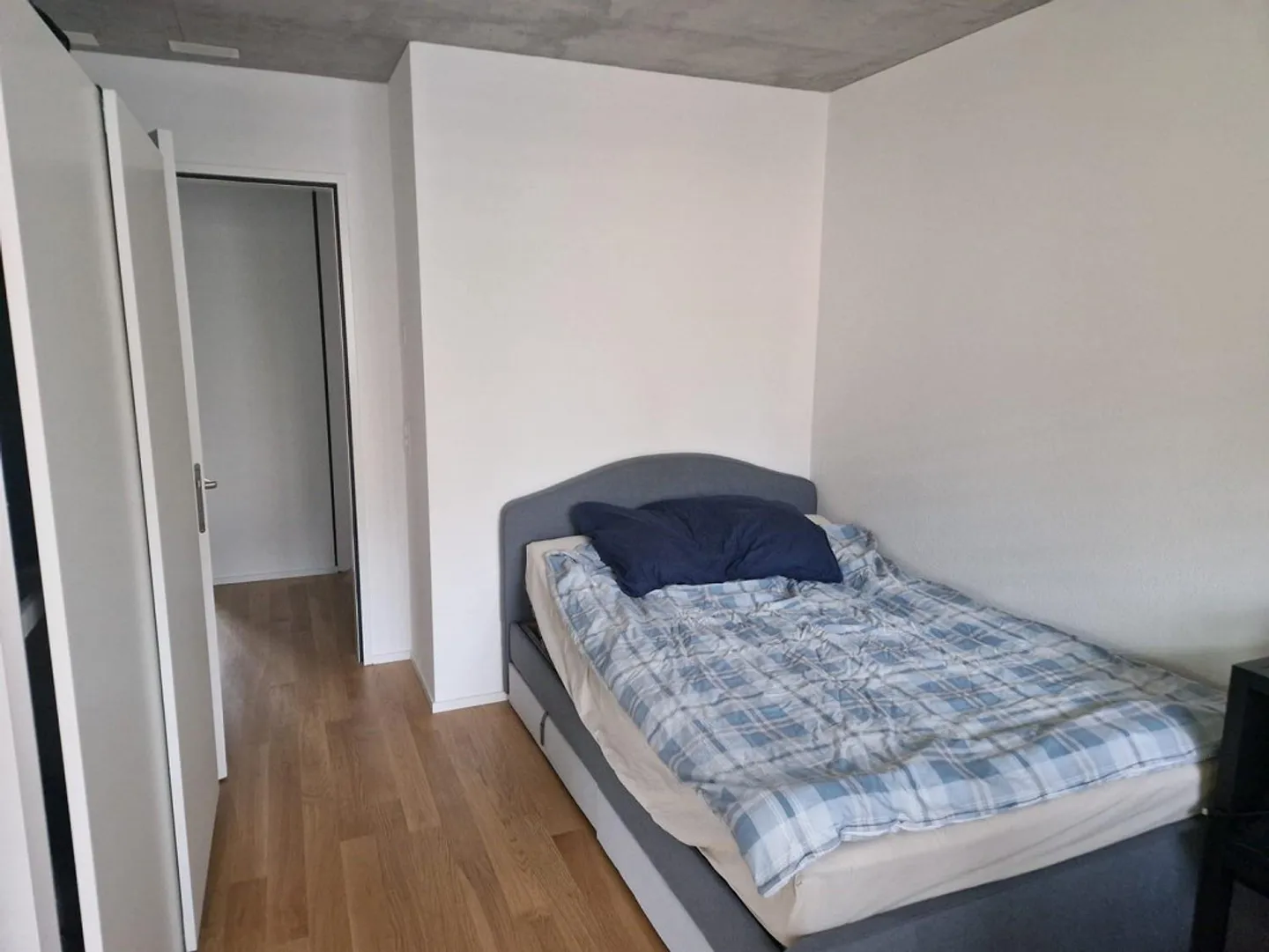 WG Zimmer in Luzern - Foto 5 von 5