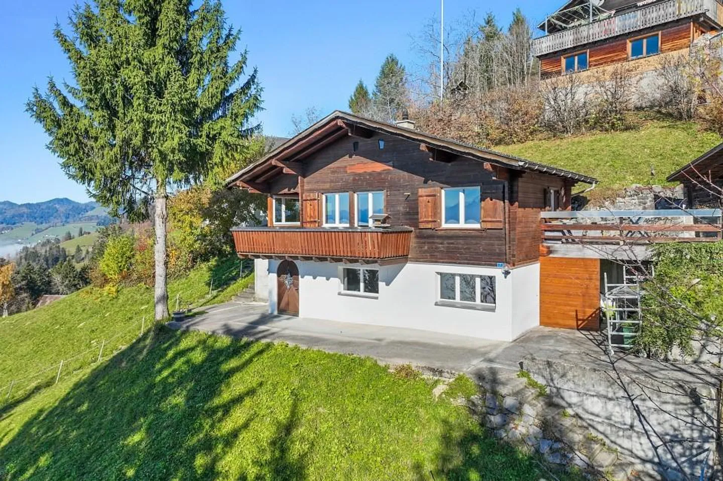 Charming chalet with a great view for nature and hiking enthusiasts! - Photo 2 of 13