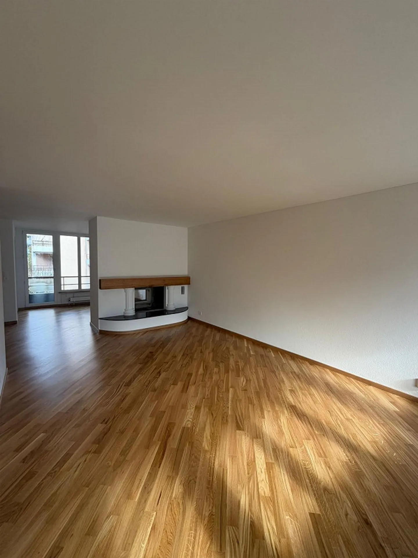 Modernes 3.5-Zimmer-Apartment - Foto 2 von 14