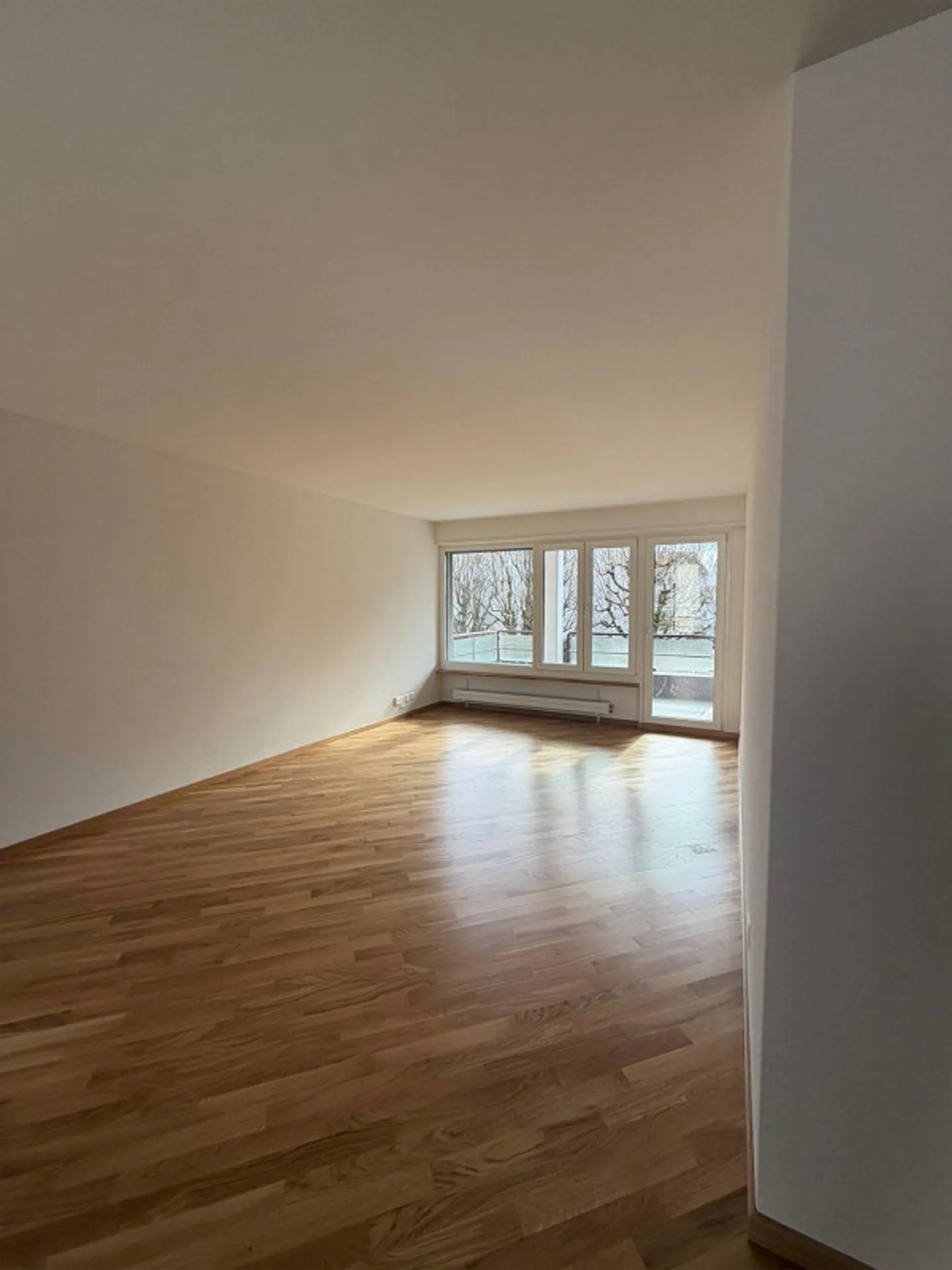 Modernes 3.5-Zimmer-Apartment - Foto 3 von 14