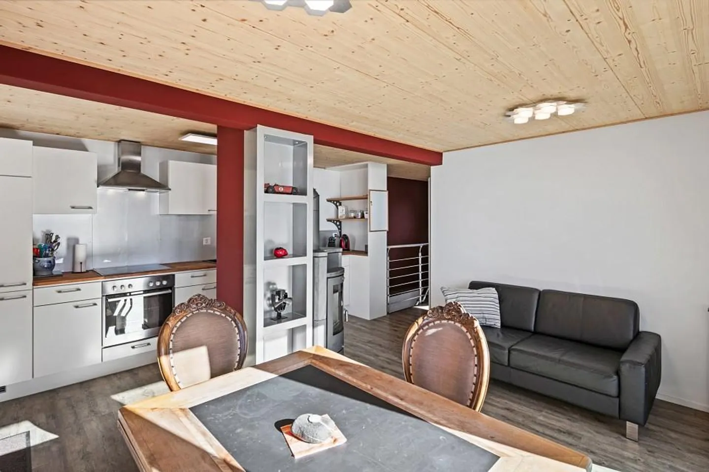 Charming chalet with a great view for nature and hiking enthusiasts! - Photo 5 of 13