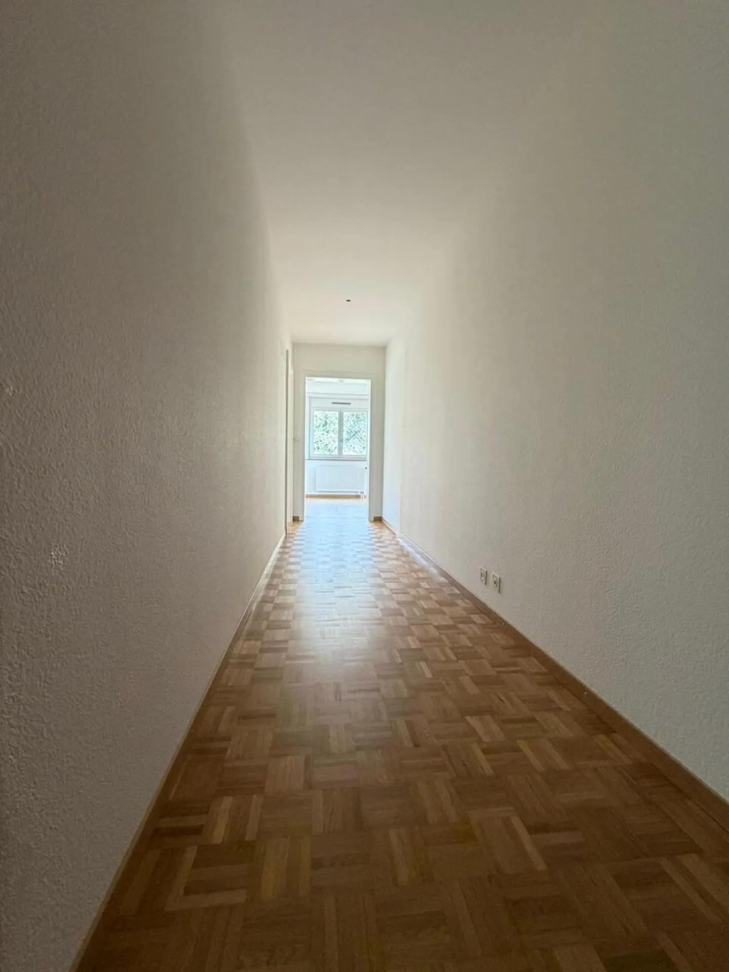 Appartamento di 3.5 locali ristrutturato con balcone a St-Légier - Foto 5 di 8