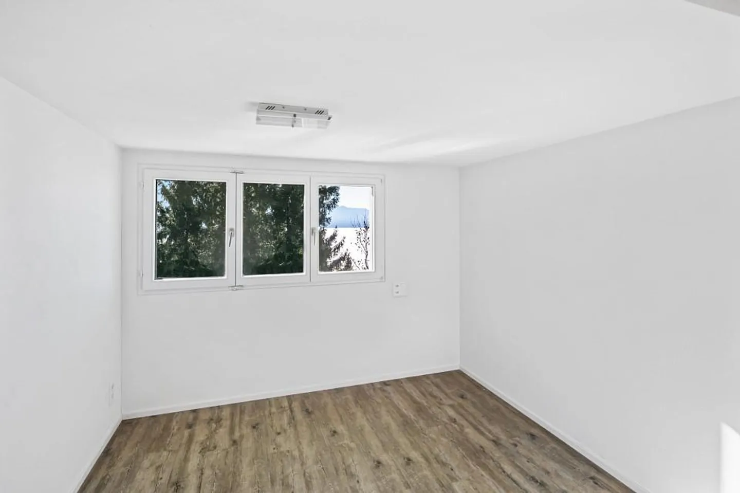 Charming chalet with a great view for nature and hiking enthusiasts! - Photo 8 of 13