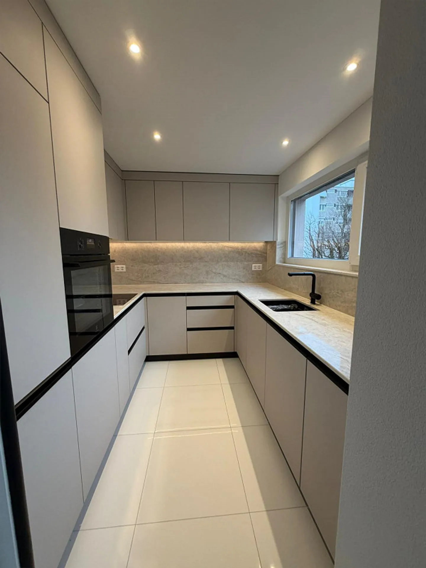 Modernes 3.5-Zimmer-Apartment - Foto 5 von 14