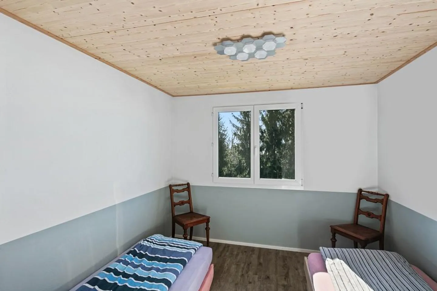 Charming chalet with a great view for nature and hiking enthusiasts! - Photo 9 of 13